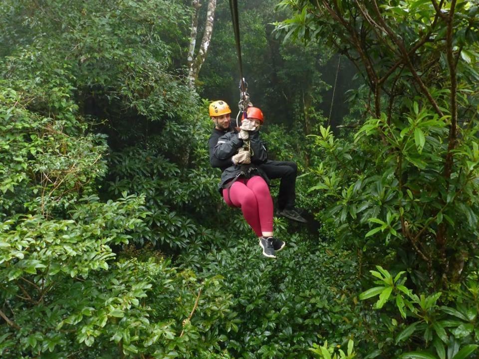 Hostel California Monteverde Екстер'єр фото