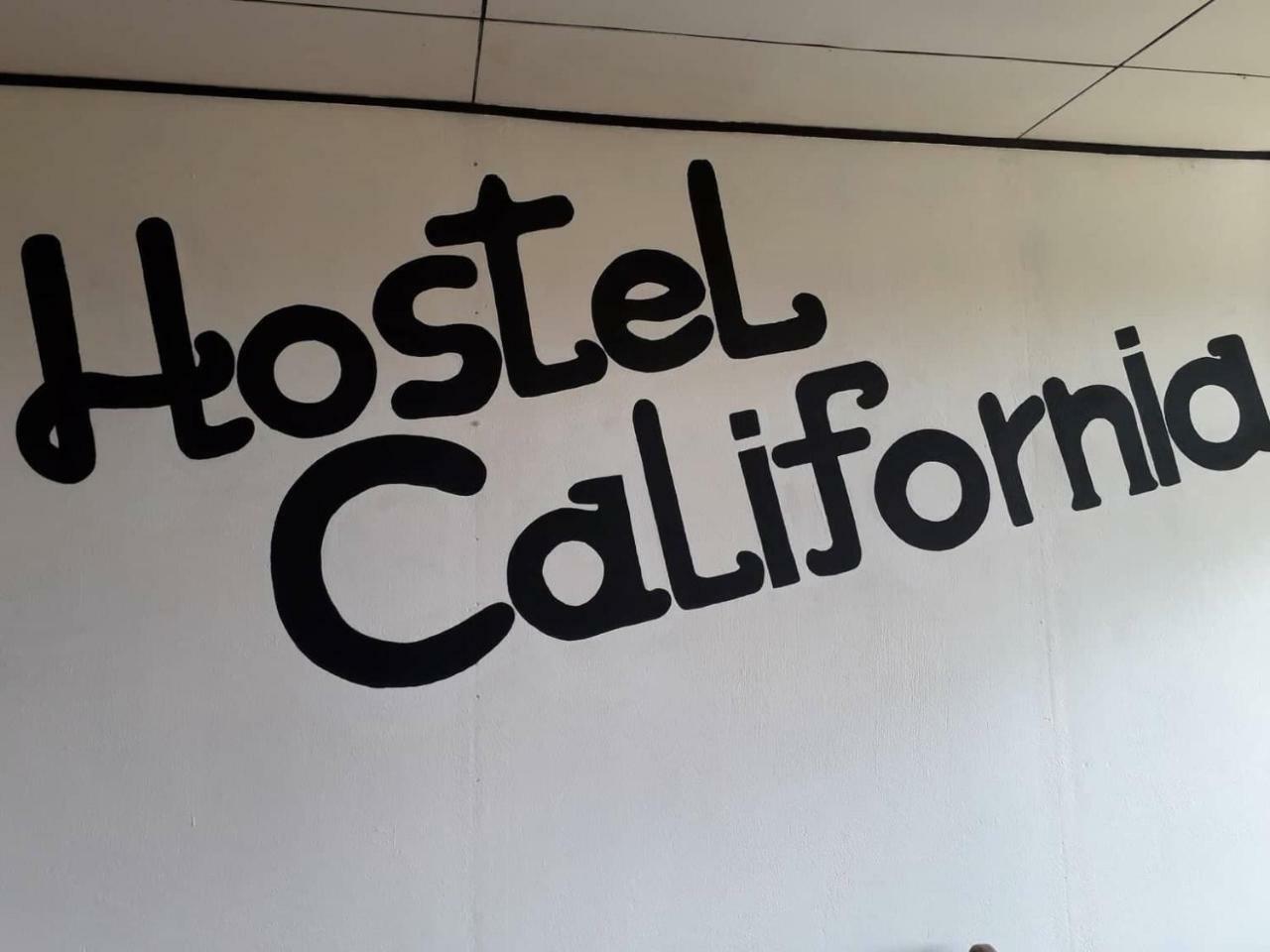 Hostel California Monteverde Екстер'єр фото
