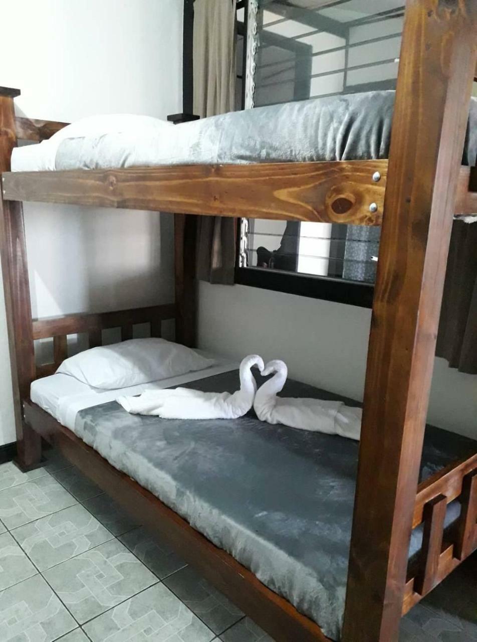 Hostel California Monteverde Екстер'єр фото