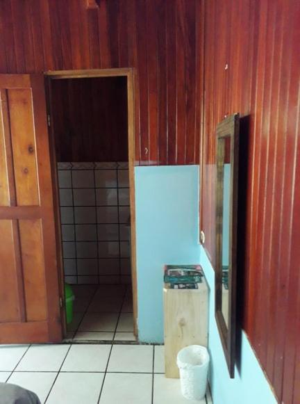 Hostel California Monteverde Екстер'єр фото